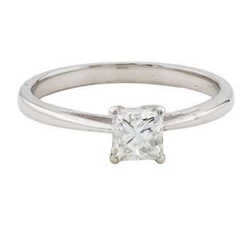 18ct white gold Diamond 0.50cts solitaire Ring size K